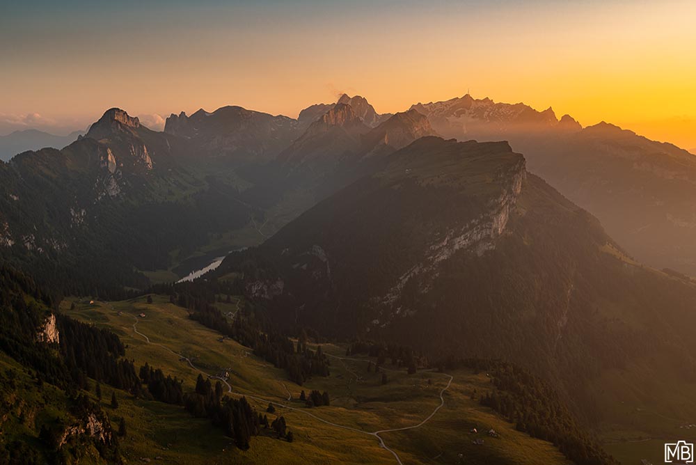Hügel und Berge Sonnenuntergang Alpstein Hoher Kasten Appenzellerland Schweiz