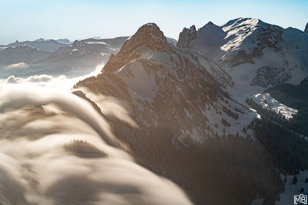 Nebel und Wolken Stauberen Nebelwelle Winter Appenzellerland Alpstein St. Gallen Appenzell Ostschweiz Schweiz